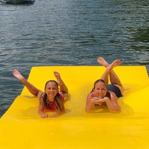 Meet your Posher, Caroline